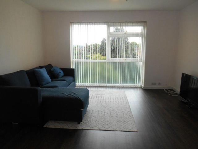 Apartment for rent in Batchworth
