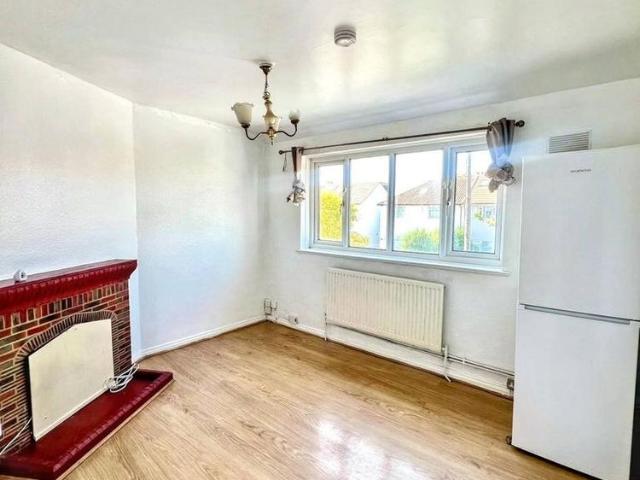 Apartment for rent in Gants Hill, Greater London