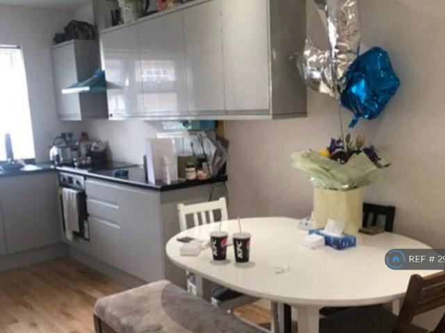 Flat for rent in Dollis Hill, Greater London