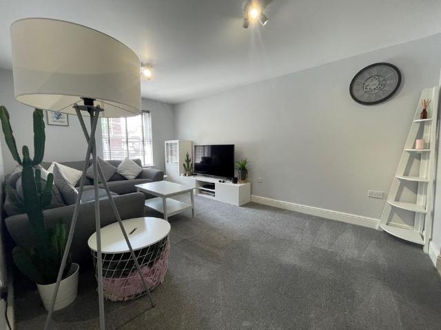 Apartment for rent in Roebuck Park, Wealden