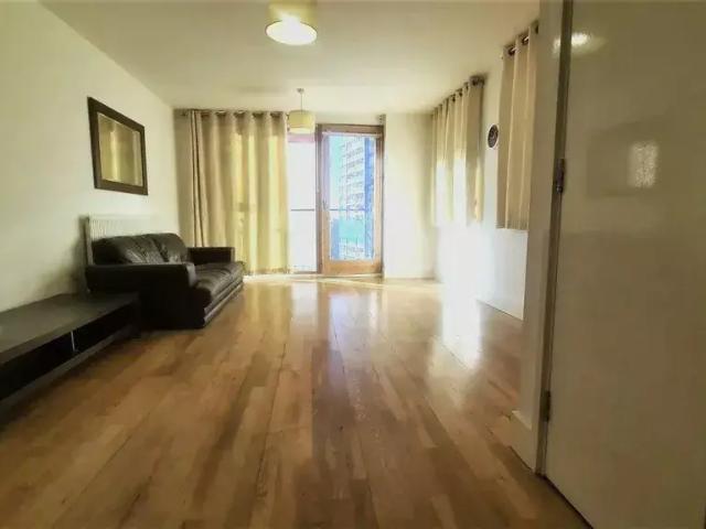 Flat for rent in Blackwall, Greater London