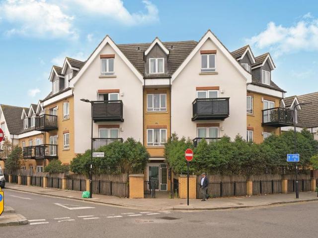 Apartment for rent in London Borough of Ealing, Greater London