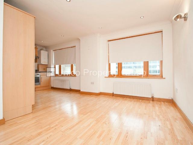 Apartment for rent in Whitechapel, Greater London