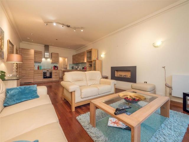 Flat for rent in New Town, Scotland