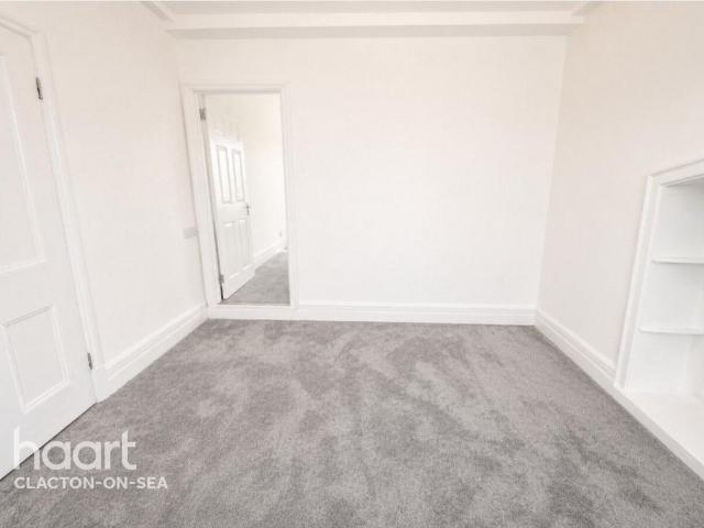 Flat for rent in Dale Hill, Essex