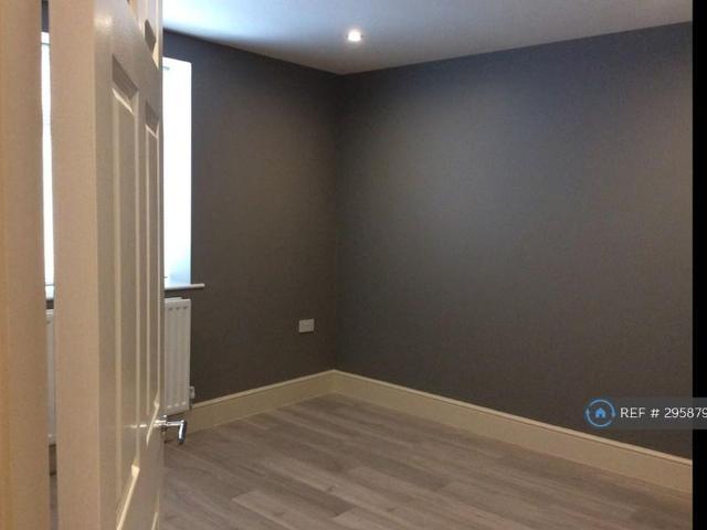 Apartment for rent in Wolstanton, Butterton