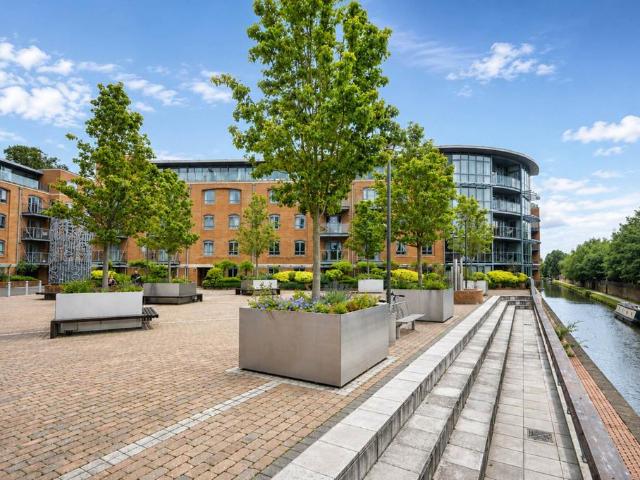 Flat for rent in Osney, The Slade