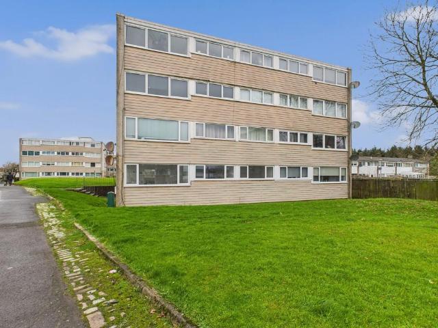 Flat for rent in College Milton, Barassie