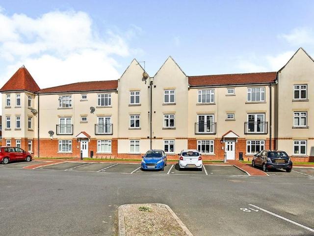 Flat for rent in Hylton Lane Estate, Tyne And Wear