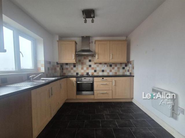 Flat for rent in Cock Green, Rowley Regis