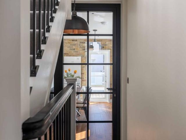 Apartment for rent in Fulham, Isle Of Man