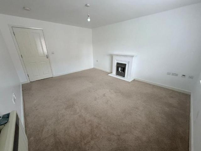 Apartment for rent in Burnedge, Greater Manchester