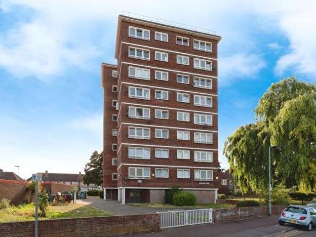 Flat for rent in Becontree, Greater London