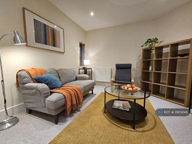 Flat for rent in Two Mills, Cheshire