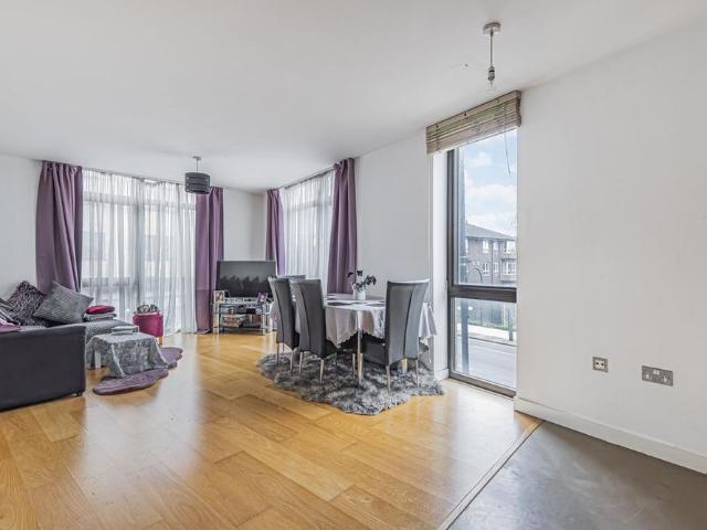 Apartment for rent in East Greenwich, Greater London