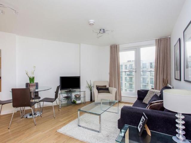 Apartment for rent in Horsell, Woking