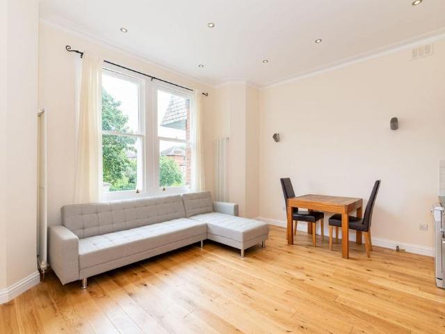 Apartment for rent in Putney, Greater London
