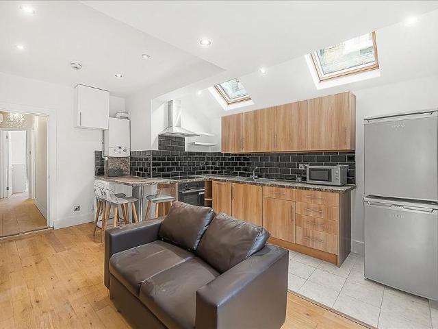 Flat for rent in Hammersmith, Greater London