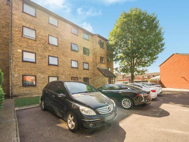Flat for rent in Greater London