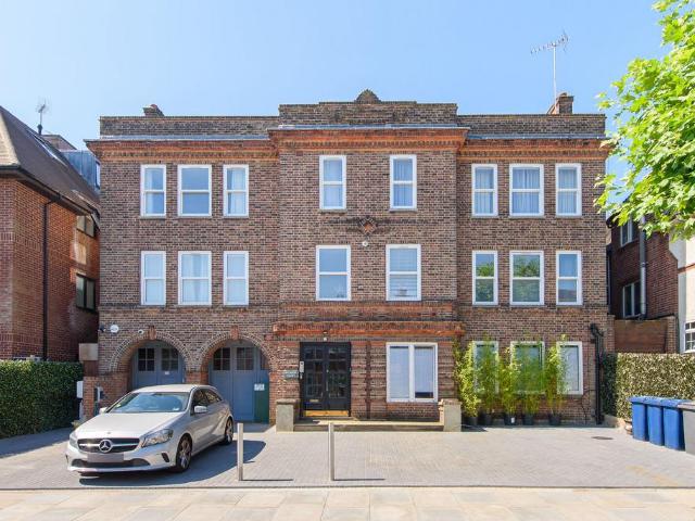 Flat for rent in Golders Green, Greater London