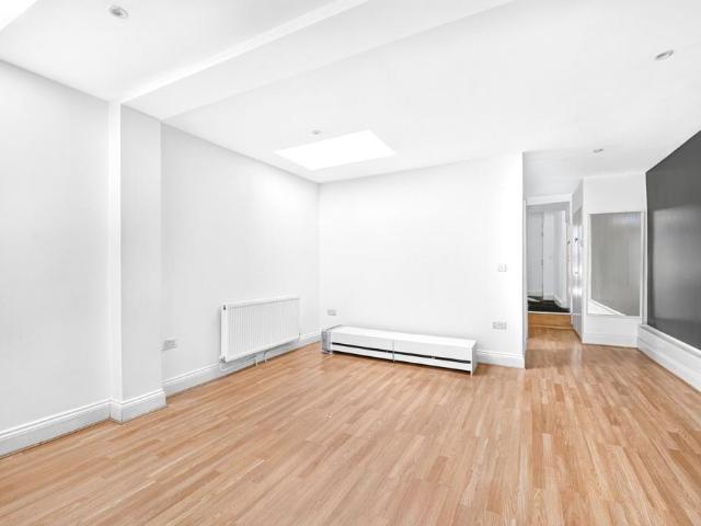 Flat for rent in Peckham, Greater London