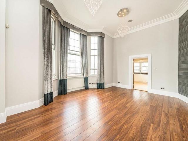 Apartment for rent in Victoria, Greater London
