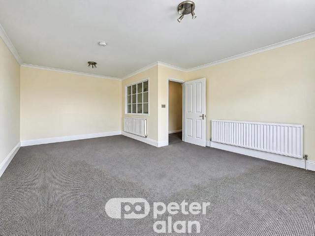 Apartment for rent in Rhydypenau, Falcon Lodge