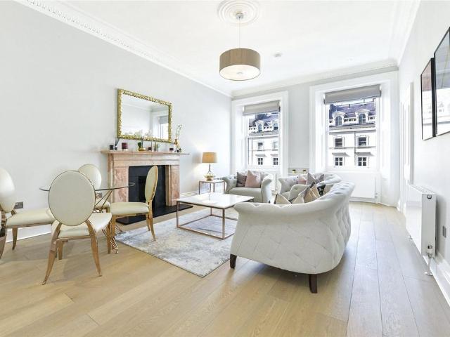 Flat for rent in South Kensington, Greater London