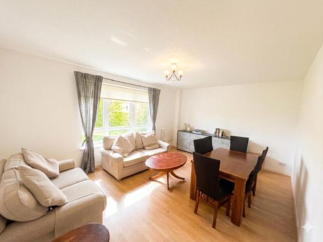 Apartment for rent in Hutchesontown, Gorbals