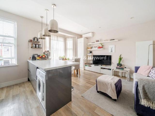 Apartment for rent in London Borough of Ealing, Greater London