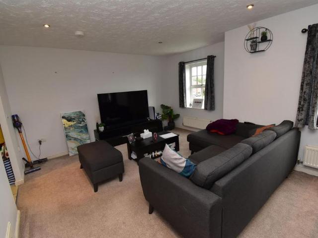Apartment for rent in Green Close, Warwickshire