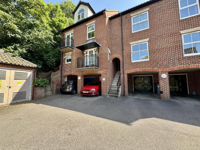 Flat for rent in Crostwick, Isle Of Man