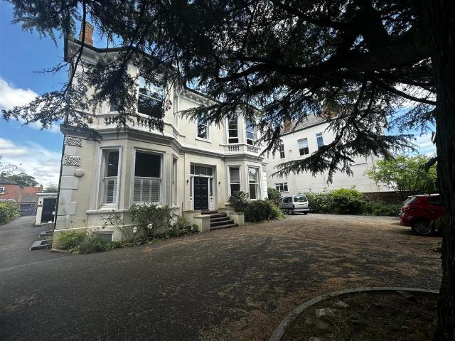 Flat for rent in Milverton, Green Close