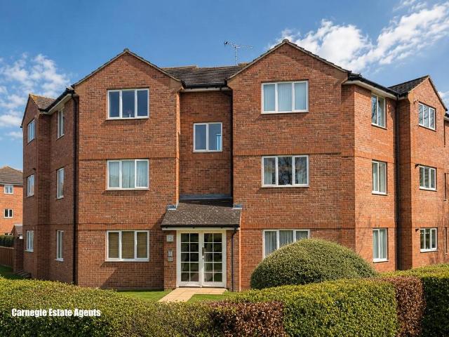 Flat for rent in Panshanger, Fretherne