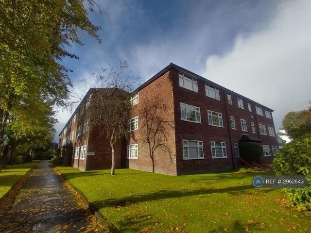 Flat for rent in Sale Moor, Trafford Park
