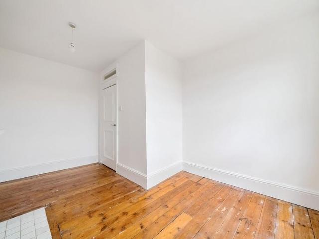 Apartment for rent in Nunhead, Greater London