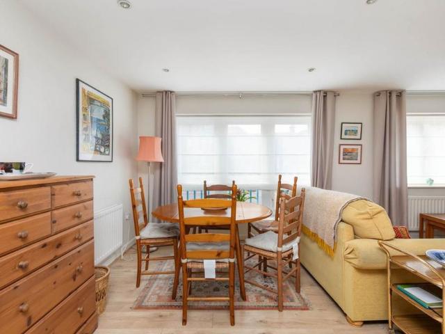 Apartment for rent in Fishersgate, West Sussex
