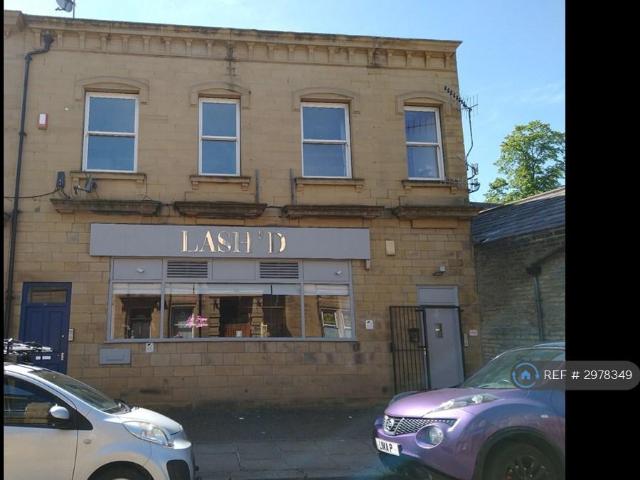 Flat for rent in Claremount, Halifax