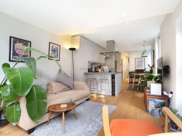 Apartment for rent in Loughborough Junction, Greater London