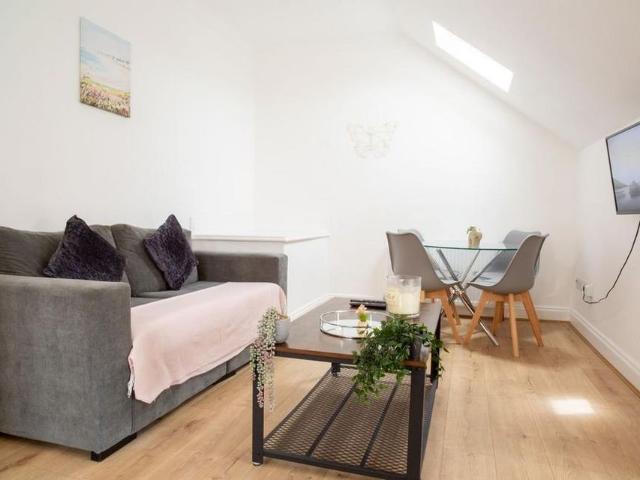 Apartment for rent in Cliftonville West, Acol