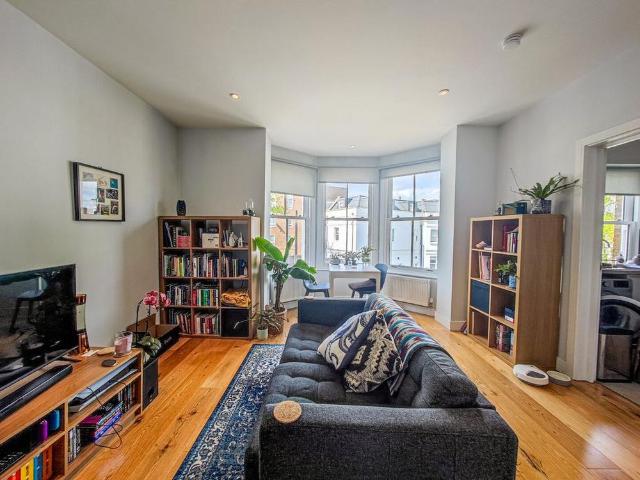 Apartment for rent in Shooters Hill, Greater London