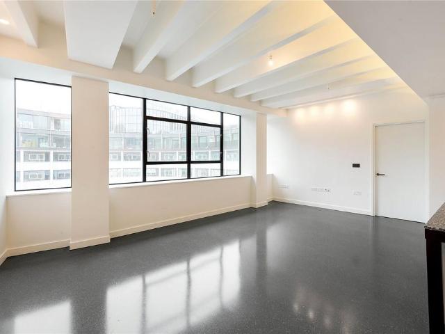Flat for rent in Shepherd's Bush, Greater London