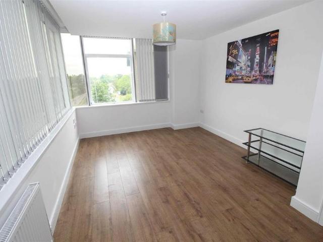 Apartment for rent in Lowfield Heath, Glynde