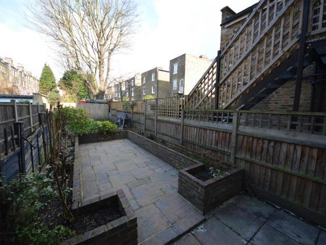 Flat for rent in Kilburn, Greater London