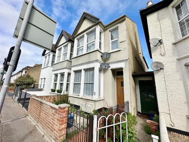 Flat for rent in Alton Barnes, Essex