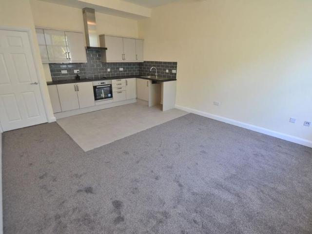 Apartment for rent in Porth, Wales