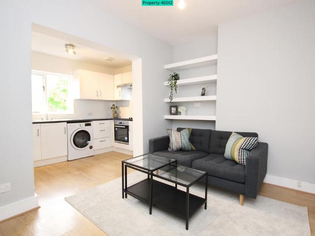 Flat for rent in Brixton, Greater London