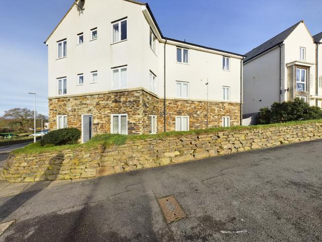 Apartment for rent in Belliver, Mount Wise