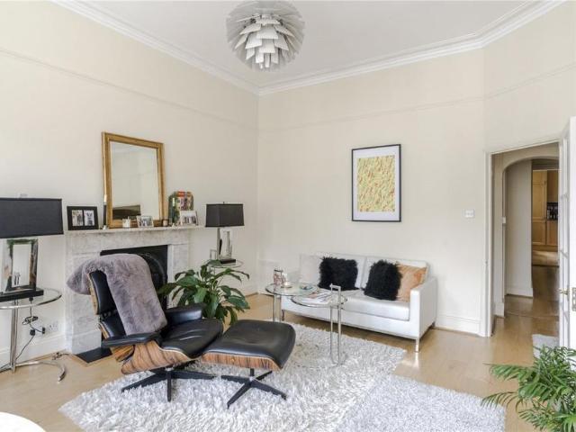 Apartment for rent in South Kensington, Greater London
