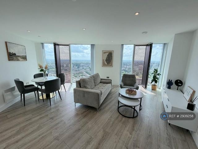 Flat for rent in City Centre, Georgia